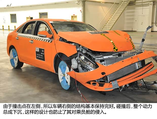 奇瑞奇瑞汽车艾瑞泽72013款 1.6L DVVT CVT致尊版