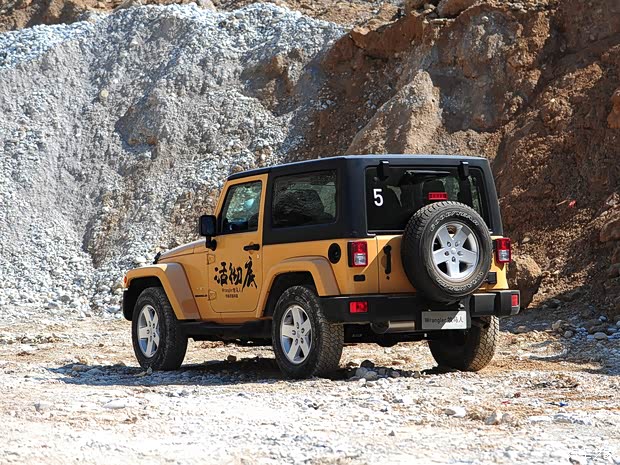 JeepJeep牧马人2014款 3.0L 四门版 Sahara
