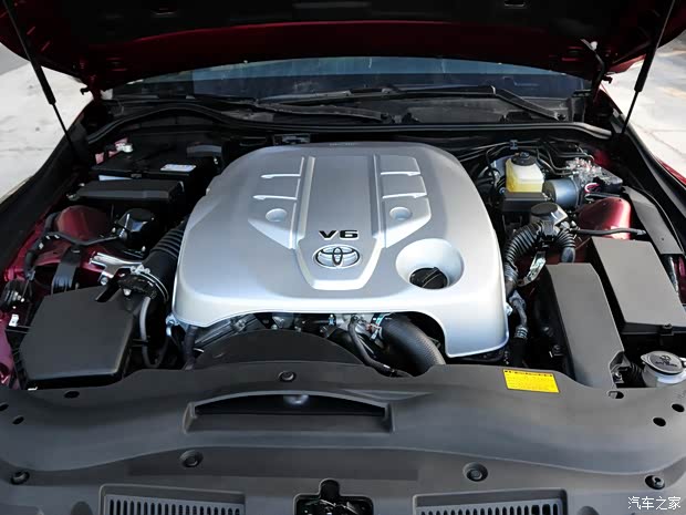 丰田一汽丰田锐志2013款 2.5V 尊锐导航版 丰田一汽丰田锐志2013款 2.5V 尊锐导航版