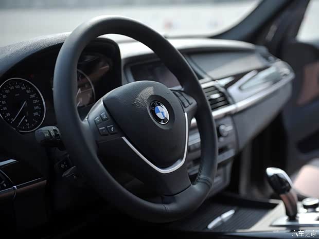 宝马宝马(进口)宝马X52014款 xDrive35i 臻享版 宝马宝马(进口)宝马X52014款 xDrive35i 臻享版