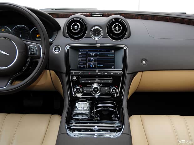 捷豹捷豹捷豹XJ2014款 XJL 3.0 SC 四驱全景商务版