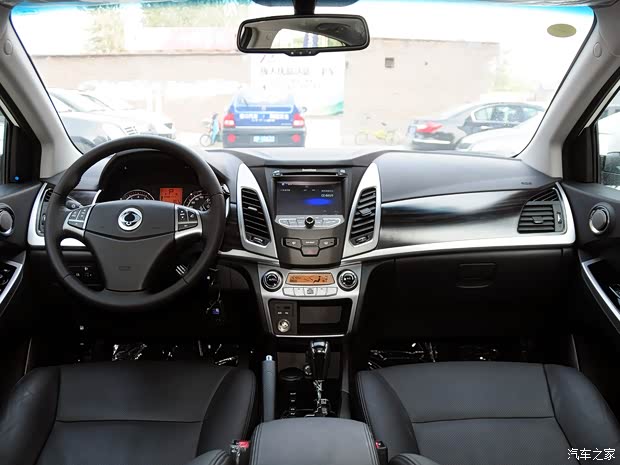 双龙汽车 柯兰多 2014款 2.0L 汽油四驱自动豪华导航版 双龙汽车 柯兰多 2014款 2.0L 汽油四驱自动豪华导航版