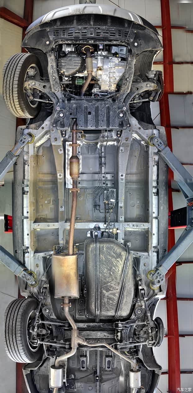 比亚迪比亚迪比亚迪S62013款 白金版 2.4L 手动尊贵型 比亚迪比亚迪比亚迪S62013款 白金版 2.4L 手动尊贵型