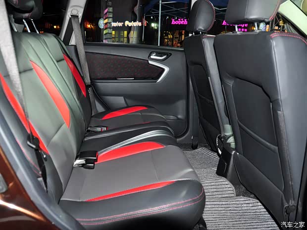 铃木昌河铃木利亚纳A62014款 两厢 1.5L 自动梦想型 铃木昌河铃木利亚纳A62014款 两厢 1.5L 自动梦想型