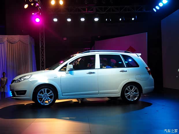 铃木昌河铃木利亚纳A62014款 两厢 1.5L 自动梦想型 铃木昌河铃木利亚纳A62014款 两厢 1.5L 自动梦想型