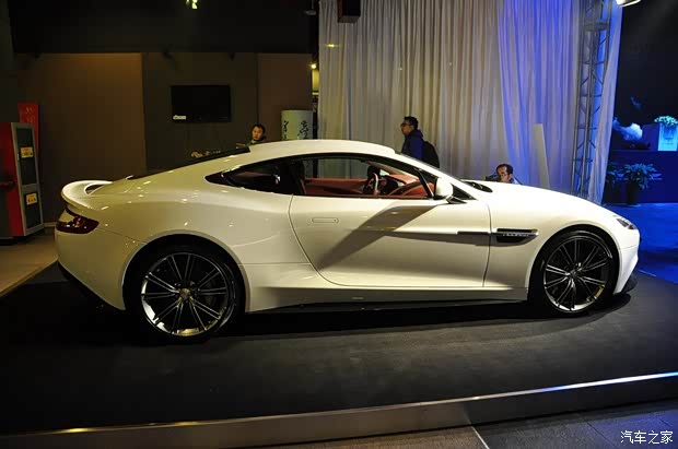 阿斯頓·馬丁阿斯頓·馬丁Vanquish2013款 6.0L 基本型