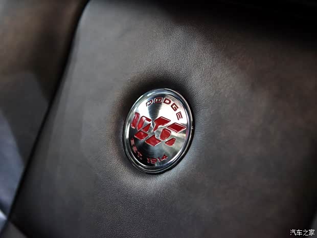 道奇道奇(进口)挑战者2014款 100th Anniversary Edition 道奇道奇(进口)挑战者2014款 100th Anniversary Edition