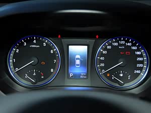 名图2014款 1.8L 自动智能型