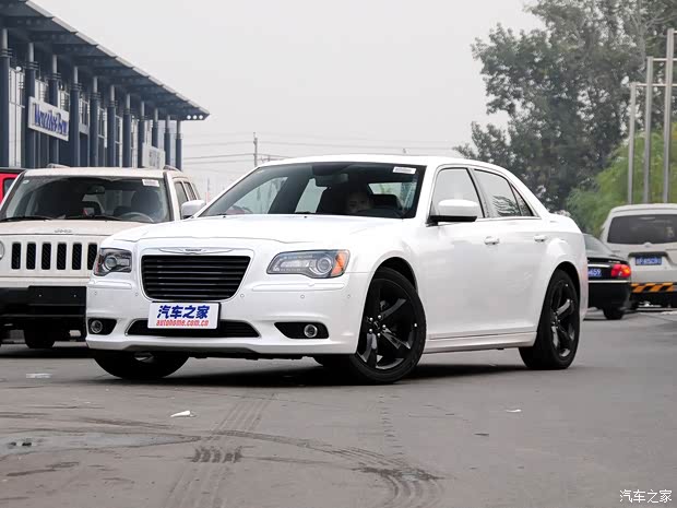 克莱斯勒克莱斯勒(进口)克莱斯勒300C(进口)2013款 3.6L S锋尚版 克莱斯勒克莱斯勒(进口)克莱斯勒300C(进口)2013款 3.6L S锋尚版