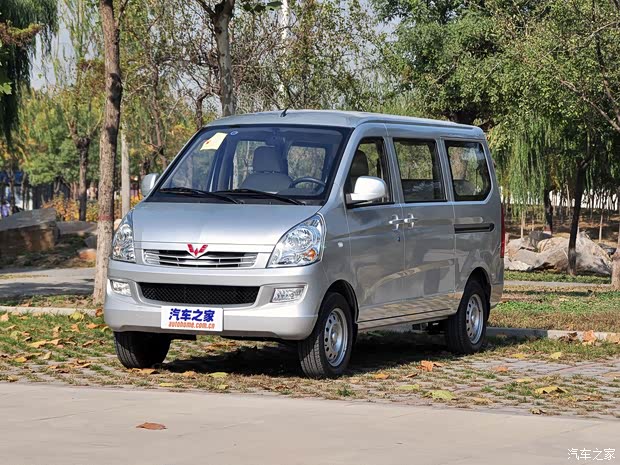 上汽通用五菱 五菱榮光 2014款 1.2L S 基本型