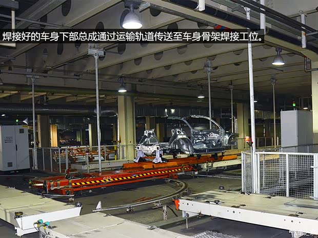 奥迪一汽-大众奥迪奥迪A4L2013款 40 TFSI quattro个性运动型 奥迪一汽-大众奥迪奥迪A4L2013款 40 TFSI quattro个性运动型