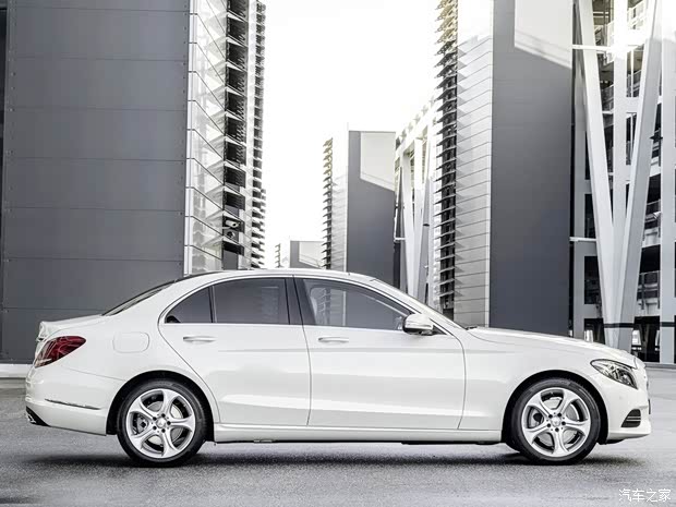奔馳奔馳(進(jìn)口)奔馳C級(進(jìn)口)2014款 基本型 奔馳奔馳(進(jìn)口)奔馳C級(進(jìn)口)2014款 基本型