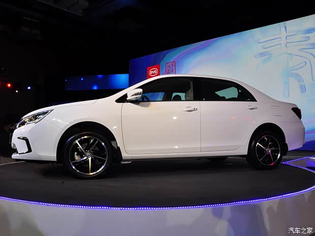 比亚迪比亚迪秦2014款 1.5T 旗舰型 比亚迪比亚迪秦2014款 1.5T 旗舰型