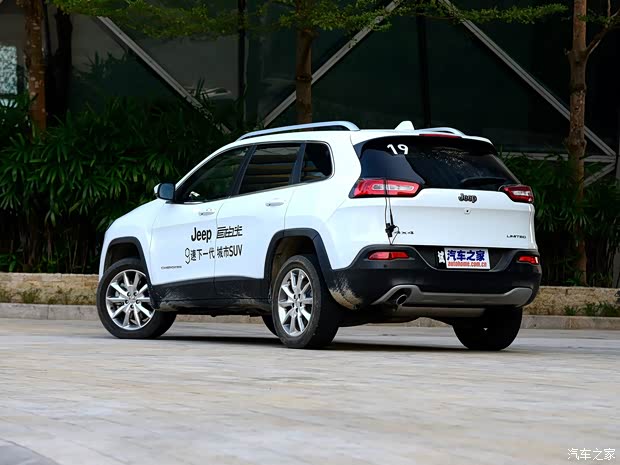 JeepJeep自由光2014款 2.4L 精锐版