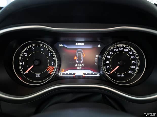 JeepJeep自由光2014款 2.4L 精锐版 JeepJeep自由光2014款 2.4L 精锐版