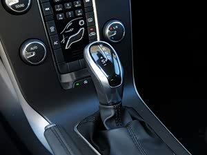 沃尔沃V40 2014款 2.0T 智尚版