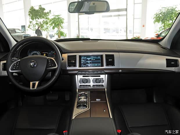 捷豹捷豹捷豹XF2014款 XF 2.0T 风华版