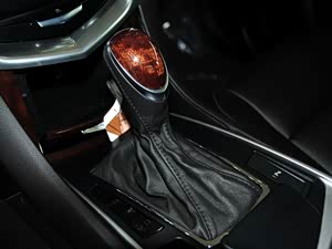 凯迪拉克SRX 2014款 3.0L 领先型