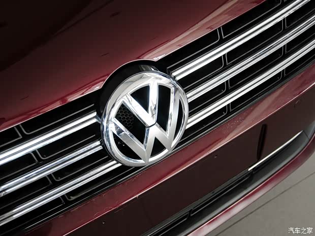 大眾上海大眾帕薩特2013款 1.8TSI DSG御尊版