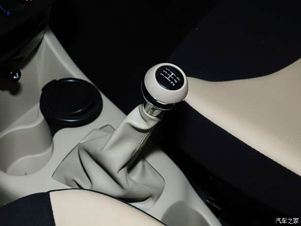 吉利全球鹰吉利汽车熊猫2011款 1.3L 手动舒适型Ⅱ 吉利全球鹰吉利汽车熊猫2011款 1.3L 手动舒适型Ⅱ