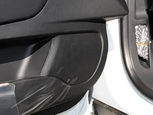 ѩ����C5 2013�� 2.3L �Զ���Ԧ��