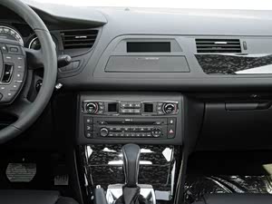 ѩ����C5 2013�� 2.3L �Զ���Ԧ��