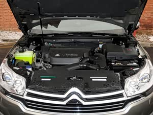 ѩ����C5 2013�� 2.3L �Զ�������