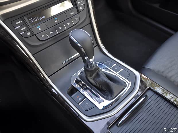 長(zhǎng)安長(zhǎng)安汽車(chē)睿騁2013款 1.8T 自動(dòng)旗艦型 長(zhǎng)安長(zhǎng)安汽車(chē)睿騁2013款 1.8T 自動(dòng)旗艦型