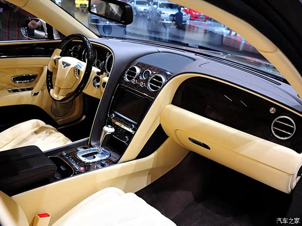 宾利宾利飞驰2014款 6.0 四座基本型 宾利宾利飞驰2014款 6.0 四座基本型