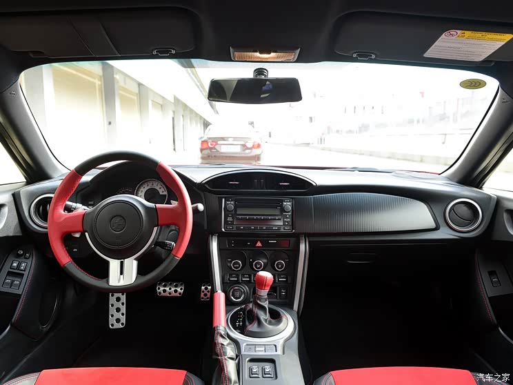 丰田(进口) 丰田86 2013款 2.0L 自动豪华型