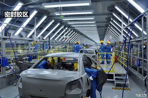 宝骏上汽通用五菱宝骏6302013款 1.5L 自动精英型 宝骏上汽通用五菱宝骏6302013款 1.5L 自动精英型