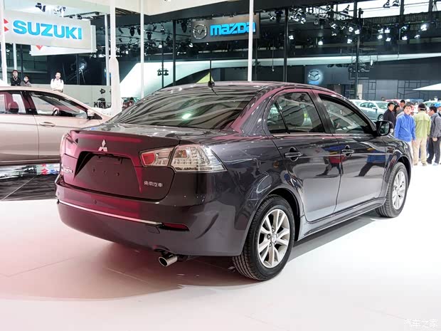 三菱東南汽車風(fēng)迪思2013款 基本型 三菱東南汽車風(fēng)迪思2013款 基本型