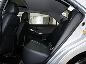 众泰Z300 2013款 1.6L 自动尊贵型