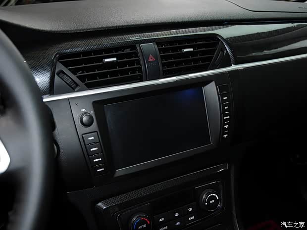 众泰众泰汽车众泰T6002014款 1.5T 手动尊贵型