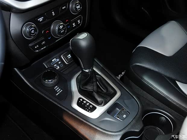 JeepJeep自由光2014款 基本型