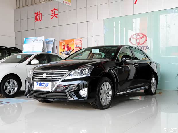 丰田一汽丰田皇冠2012款 V6 2.5L Royal 舒适版