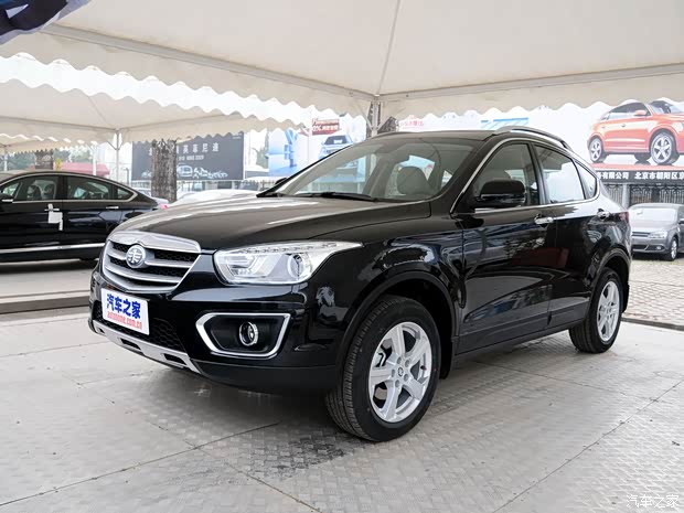 奔腾一汽奔腾奔腾X802013款 2.0L 自动基本型