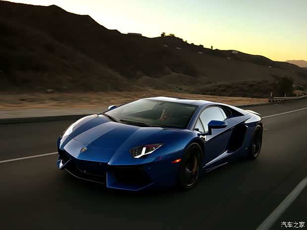 兰博基尼 Aventador 2011款 LP 700-4 兰博基尼 Aventador 2011款 LP 700-4