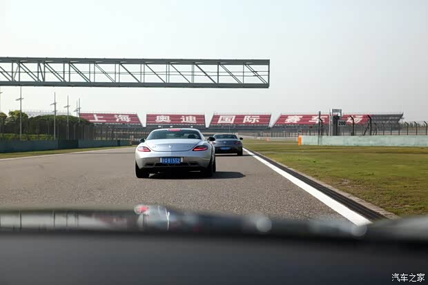 奔驰奔驰AMG奔驰SLS级AMG2013款 SLS AMG 45周年中国限量版