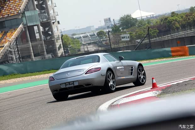 奔驰奔驰AMG奔驰SLS级AMG2013款 SLS AMG 45周年中国限量版