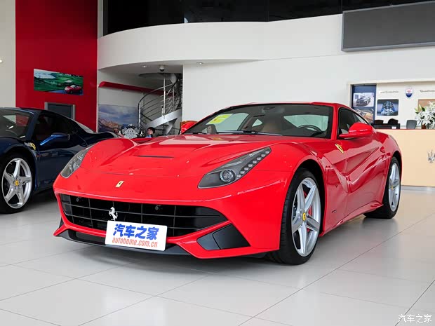 法拉利 F12berlinetta 2013款 6.3L 標(biāo)準(zhǔn)型