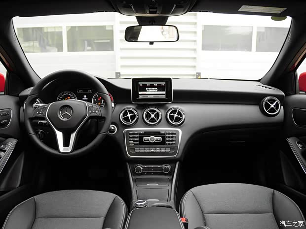 奔馳奔馳(進口)奔馳A級2013款 A180 時尚型 奔馳奔馳(進口)奔馳A級2013款 A180 時尚型