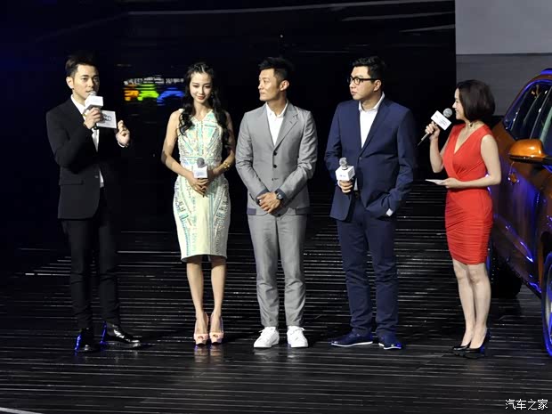 奥迪一汽-大众奥迪奥迪Q32013款 40 TFSI quattro 豪华型 奥迪一汽-大众奥迪奥迪Q32013款 40 TFSI quattro 豪华型