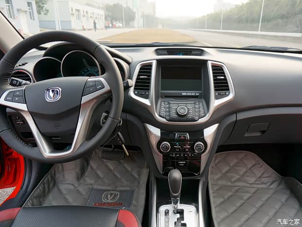 长安长安汽车致尚XT2013款 基本型 长安长安汽车致尚XT2013款 基本型