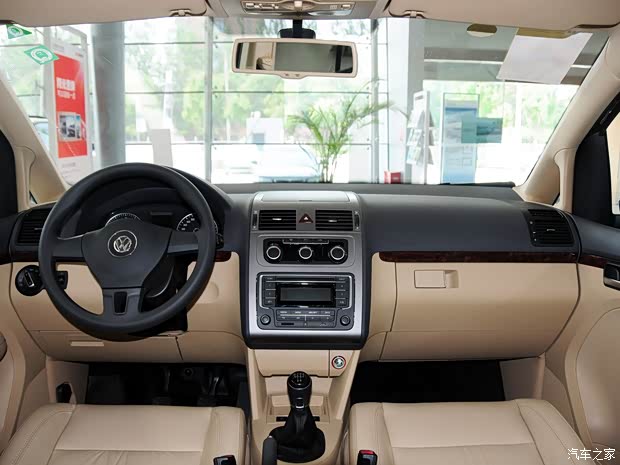 大众上海大众途安2013款 1.4T 手动舒适版5座 大众上海大众途安2013款 1.4T 手动舒适版5座