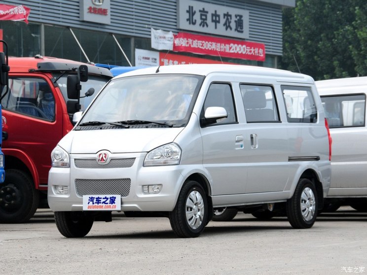 【图】首批客户提车 威旺306京V排放车型到店