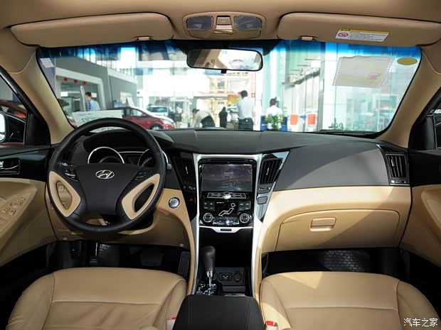 现代北京现代索纳塔八2013款 2.4L 自动领先版 国V