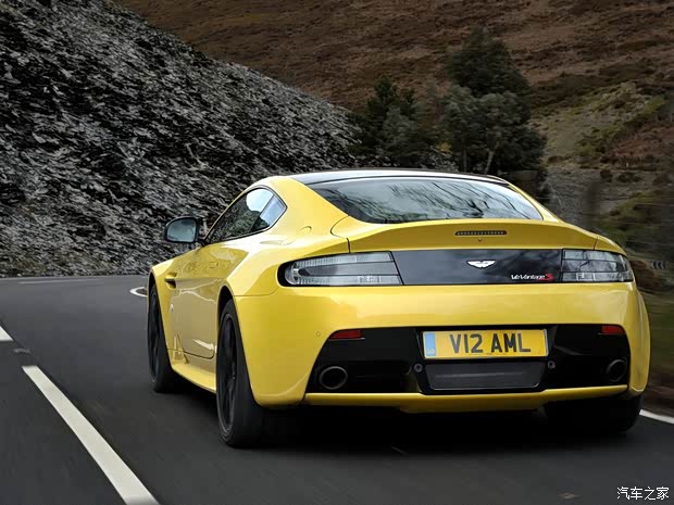 阿斯顿·马丁阿斯顿·马丁V12 Vantage2014款 6.0 S 阿斯顿·马丁阿斯顿·马丁V12 Vantage2014款 6.0 S