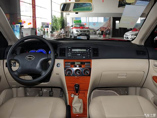 比亚迪比亚迪比亚迪F32013款 1.5L 手动标准型 比亚迪比亚迪比亚迪F32013款 1.5L 手动标准型