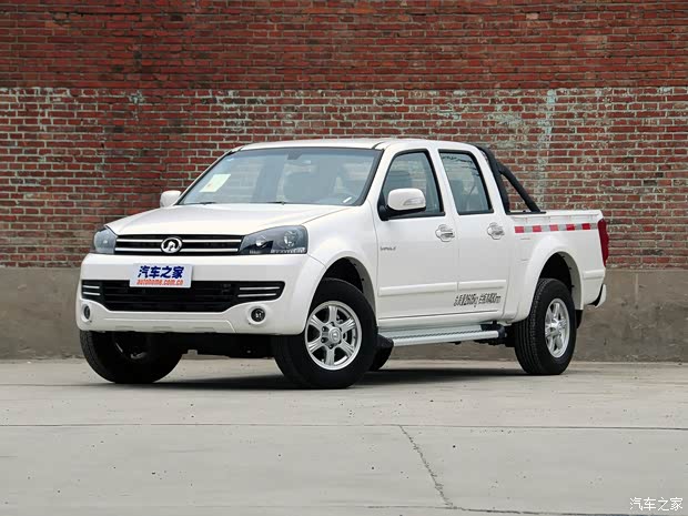 長城長城汽車風(fēng)駿52013款 2.4L歐洲版 四驅(qū)領(lǐng)航型小雙排